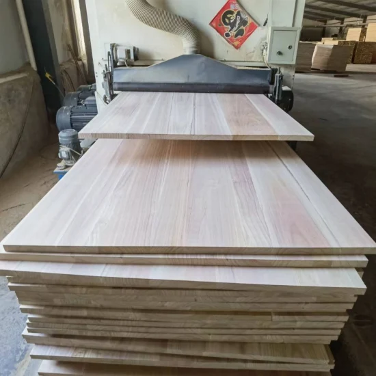 Cina Pao Tong Paulownia Bordo in legno incollato Pannello Finger Joint Board Plance di Paulownia in vendita